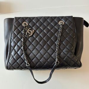 Chanel Black Quilted Shoulder Bag